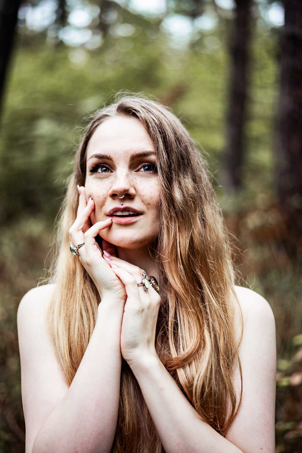 Emotionale Authentische Portraitfotografie im Herbst in Hessen Fotografin Nadine Grüßgen