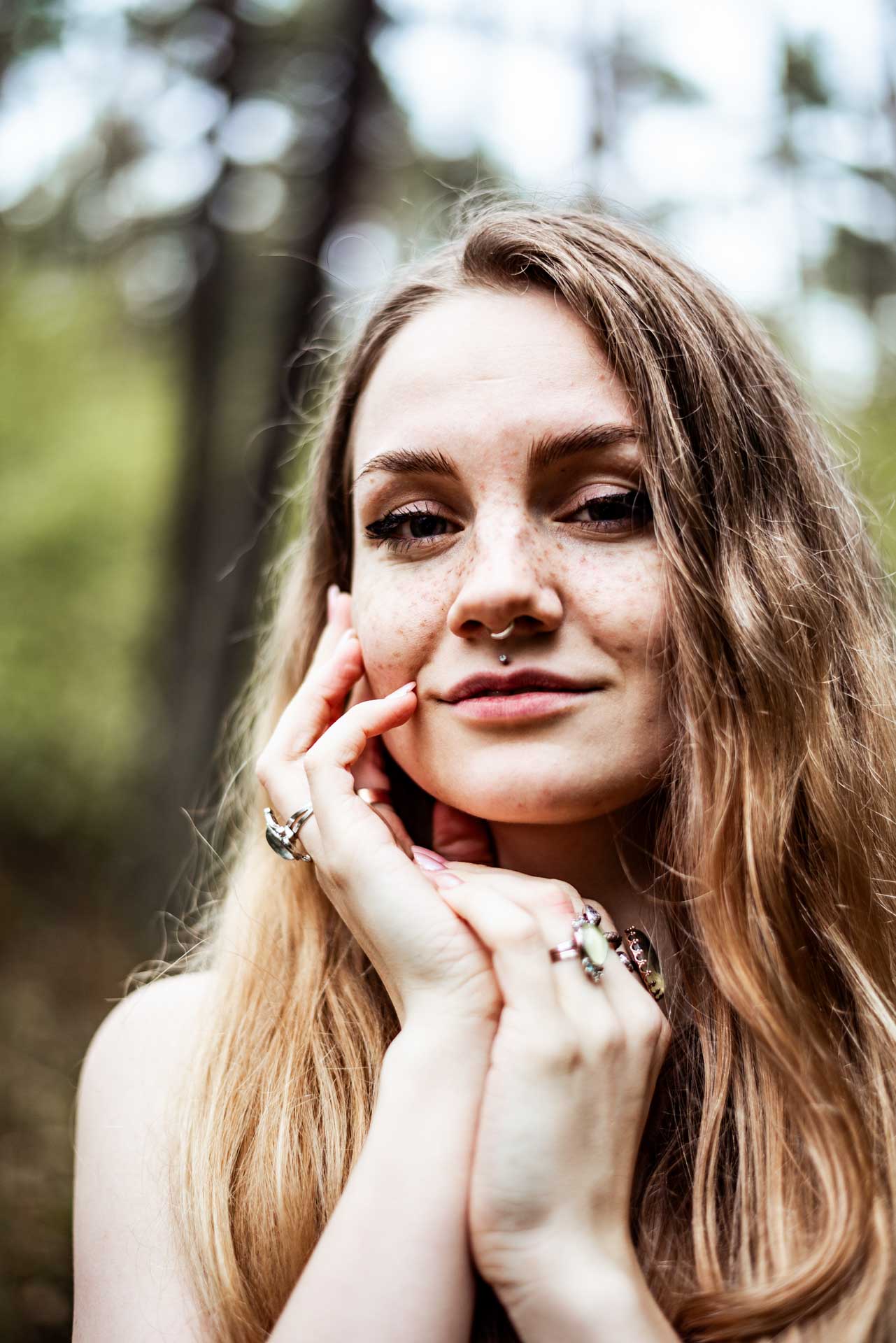 Emotionale Authentische Portraitfotografie im Herbst in Hessen Fotografin Nadine Grüßgen