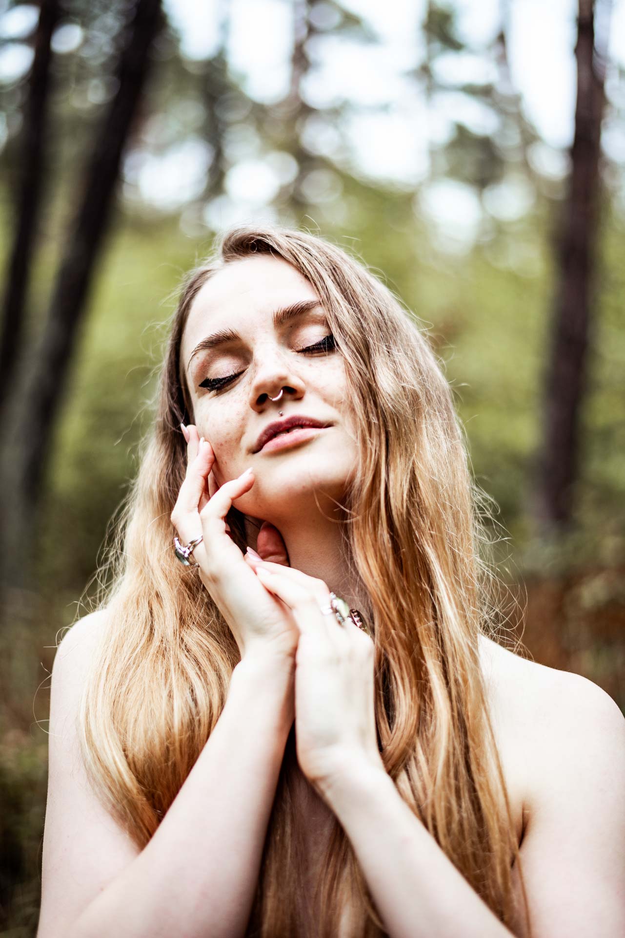 Emotionale Authentische Portraitfotografie im Herbst in Hessen Fotografin Nadine Grüßgen
